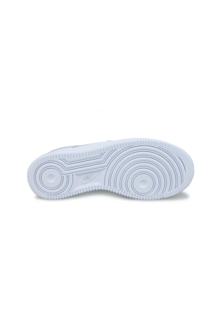 Nike Women's Basketball Shoe, White/White-White, 7.5