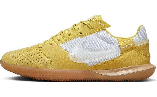 NIKE Men's Soccer Low, Saturn Gold White Gum Light Brown, 7.5