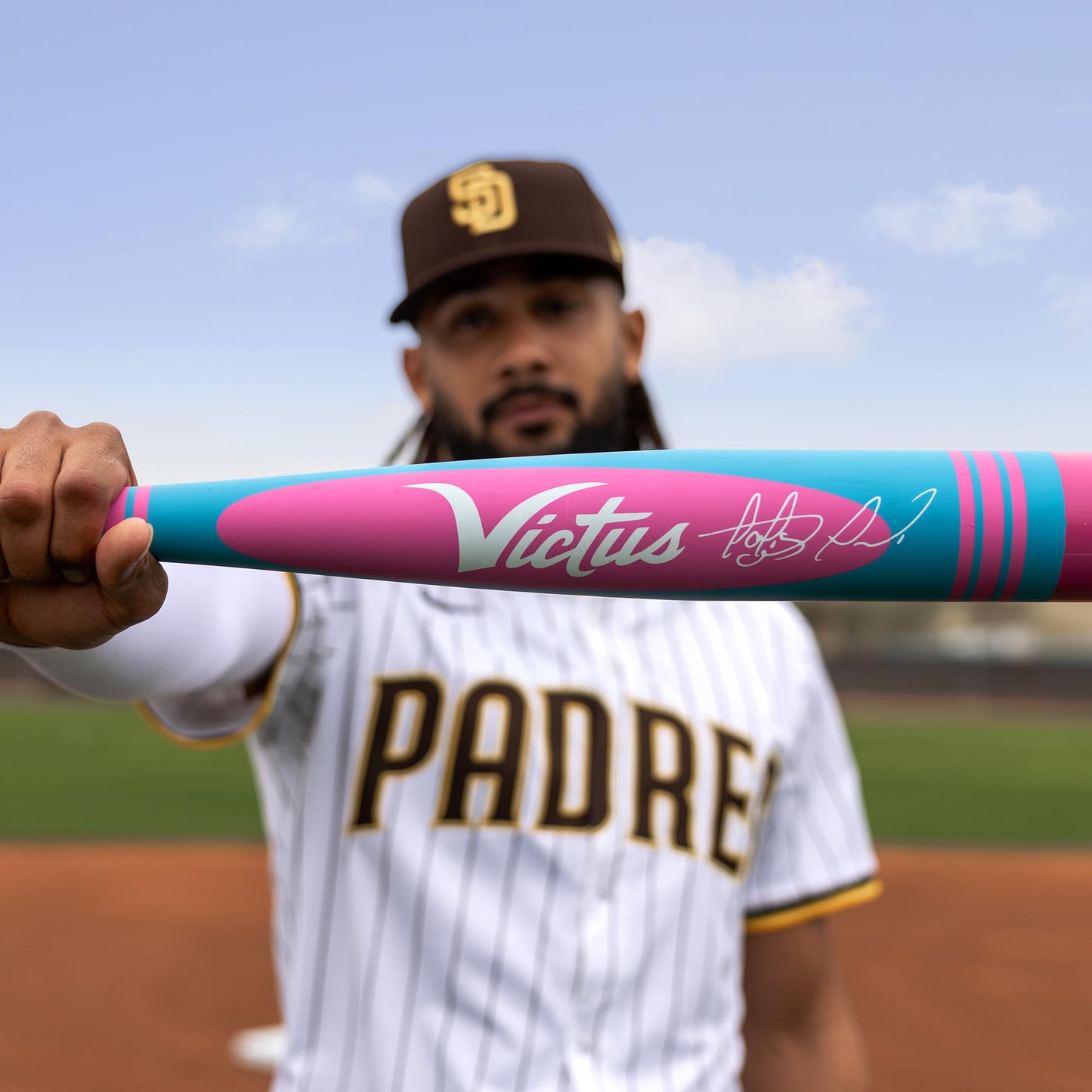 Vibe Pro-Crayon Alloy, USA Baseball, -10 Drop, 2 5/8' Barrel, Mid-Balanced, Tatis Pink, 26" / 16 oz