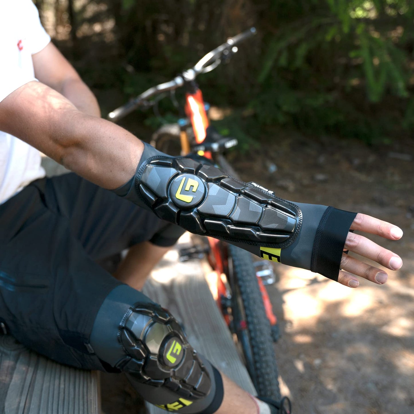 G-Form Pro-X3 Elbow Guards - Mountain Biking Elbow Guards for Athletes - Comfortable & Breathable - Riding & Other Sports - Black, Youth S/M