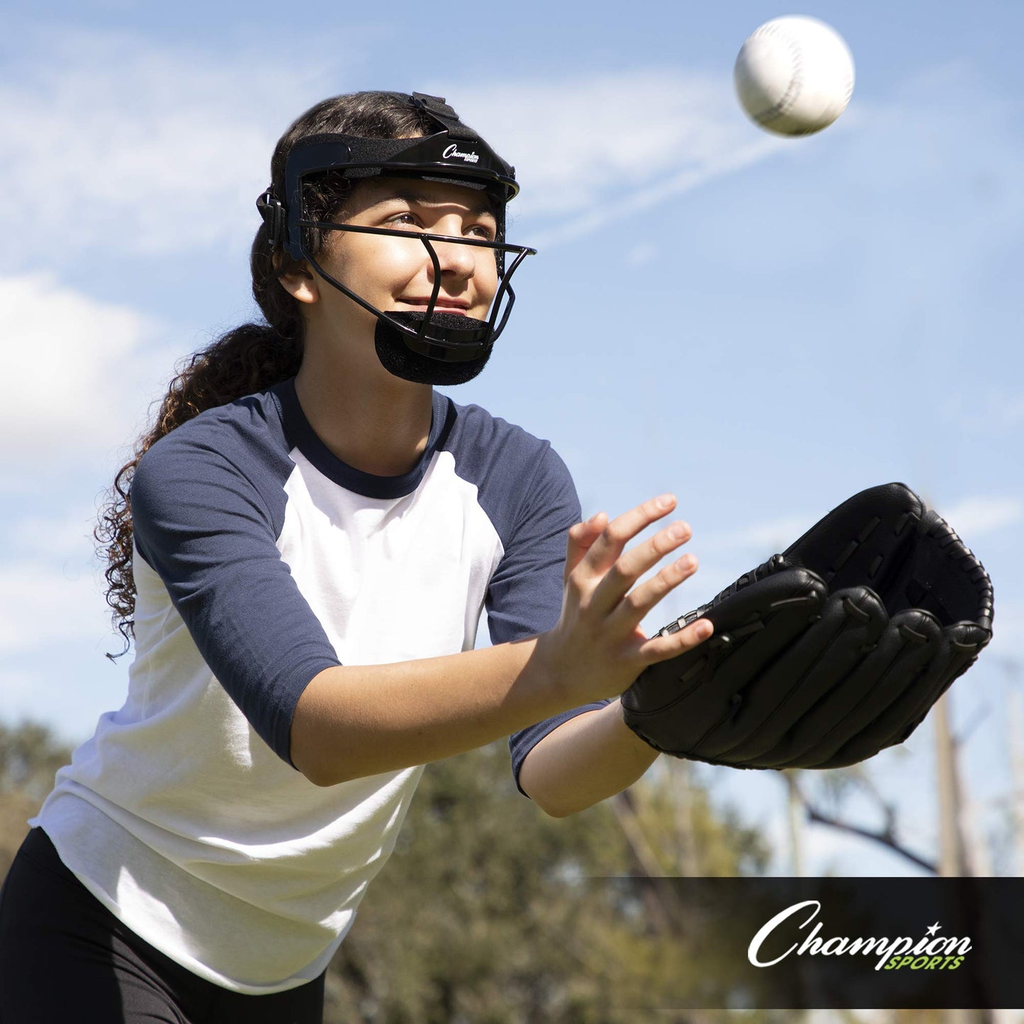 Champion Sports Steel Softball Face Mask - Classic Fielders Masks for Youth - Durable Head Guards - Premium Sports Accessories for Indoors and Outdoors - White