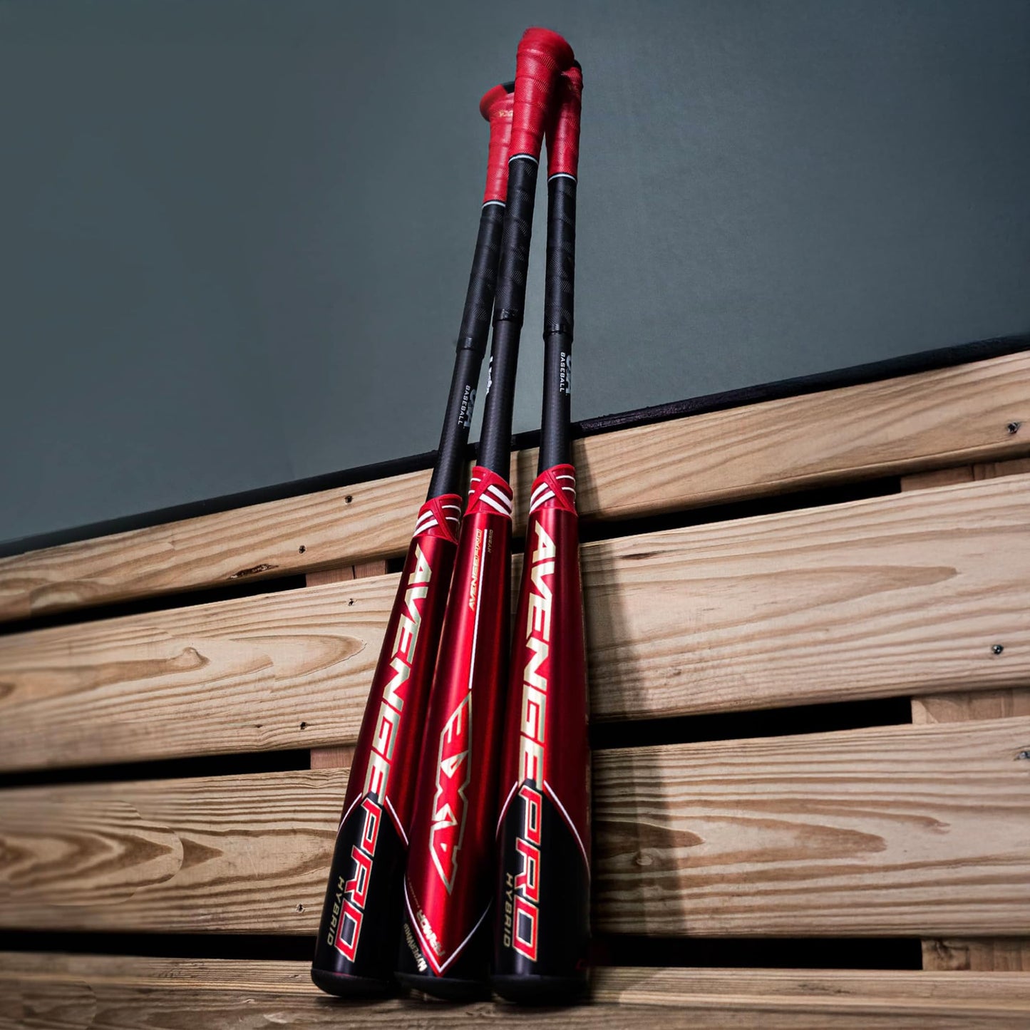 Axe Bat 2023 Avenge Pro Hybrid (-10, 2-5/8") USA Baseball Bat, 3-Piece Hybrid, Red/Black (28" / 18 oz.)