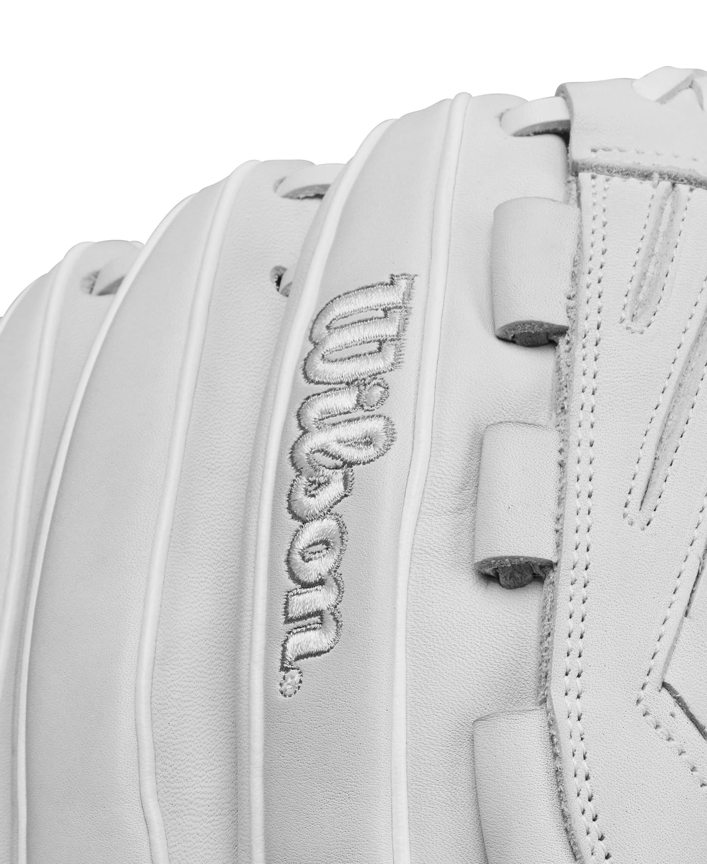 Wilson Fall 2024 A1000® V125 12.5” Outfield Fastpitch Softball Glove - White/Grey, Right Hand Throw