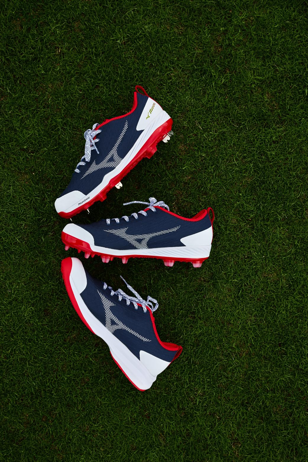 Mizuno Dominant 4 Low TPU Men's Molded Baseball Cleat, Navy/Red, 9