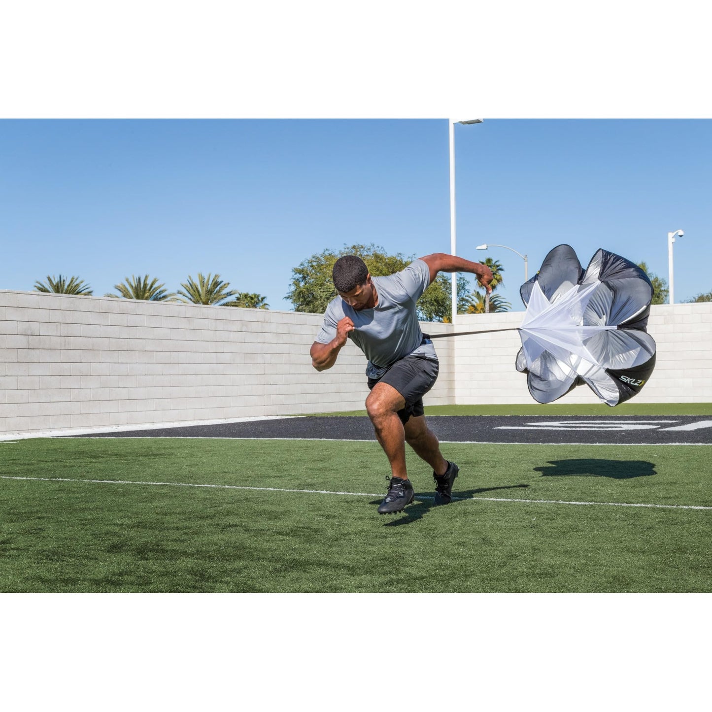 SKLZ Speed Chute Resistance Parachute for Speed and Acceleration Training Grey / Black, 54-Inch