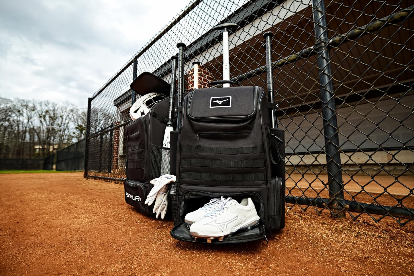 Mizuno Pro FP Low Women's Metal Fastpitch Cleat, White/Silver, 6.5