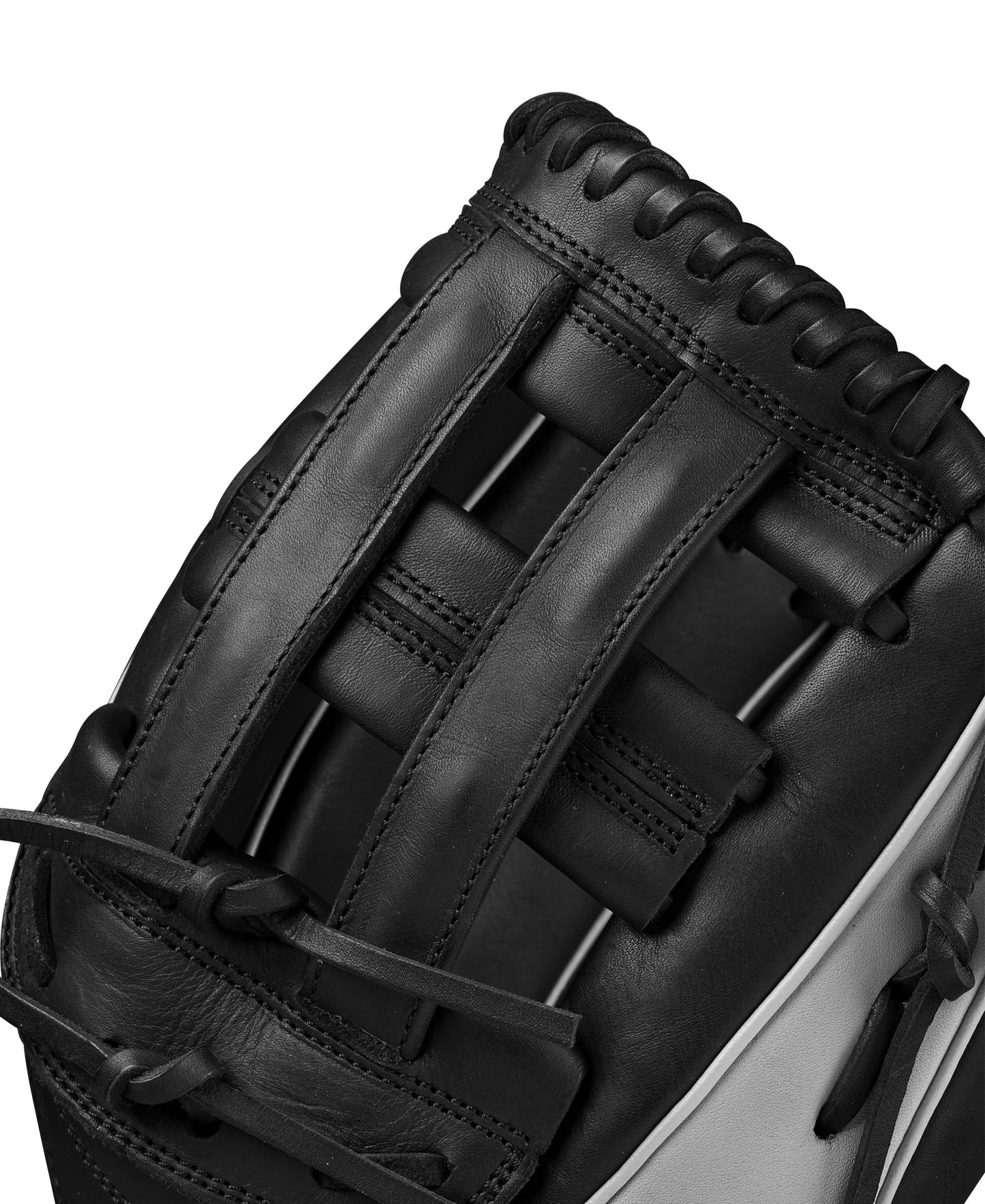 Wilson Fall 2024 A1000® 1750 12.5” Outfield Baseball Glove - Black/Grey/Red, Right Hand Throw