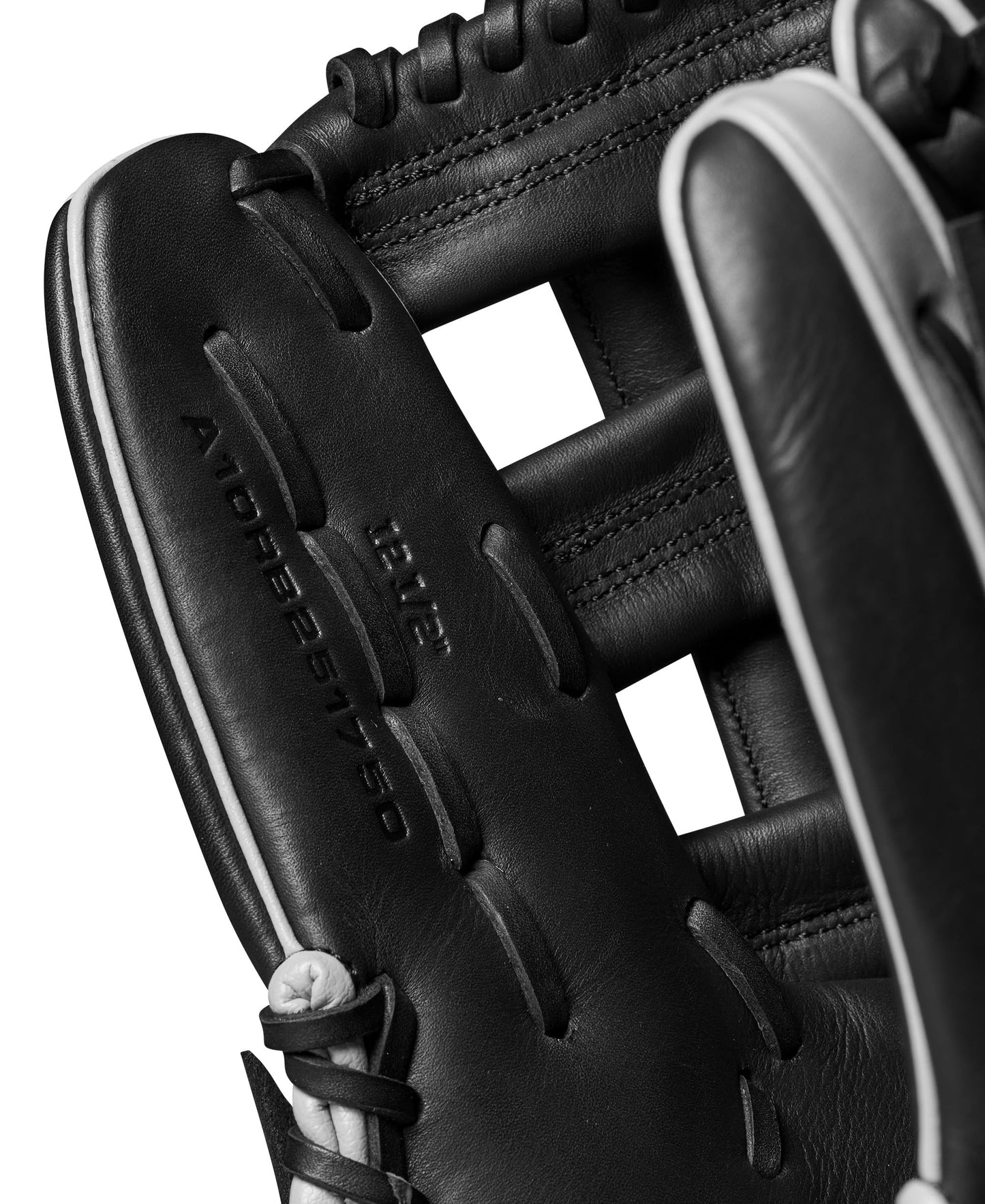 Wilson Fall 2024 A1000® 1750 12.5” Outfield Baseball Glove - Black/Grey/Red, Right Hand Throw